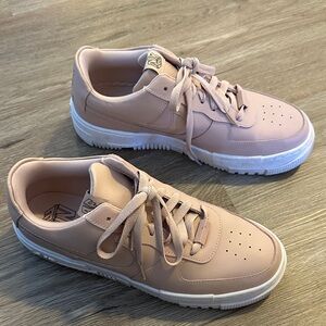 Nike Low Pixel Air Force 1 Sneakers in Blush Pink